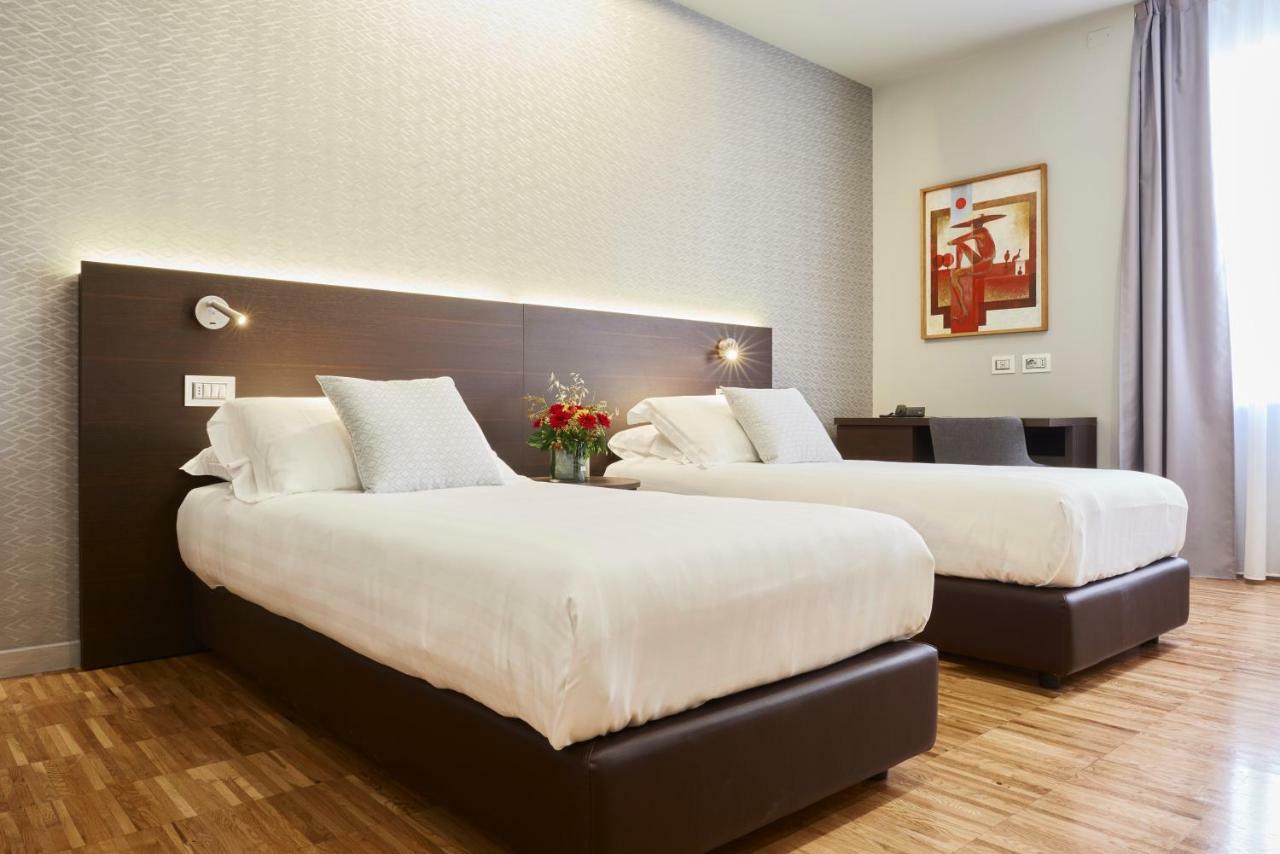 Classic Double Room,834777224:JPEG